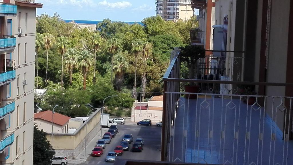 A Tre Passi Dal Centro Hotel Palermo Exterior foto